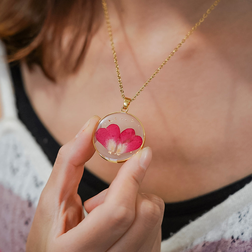 Collana con fiori del mese di nascita